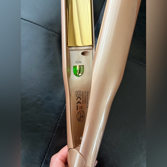 All In One Styling Tool lonic Technology Straightener & Curling Iron Rose Gold - Picture 6 of 8